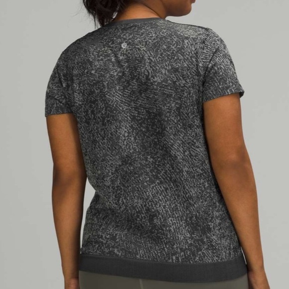 Lululemon Swiftly Breathe Short Sleeve - Picture 2 of 7